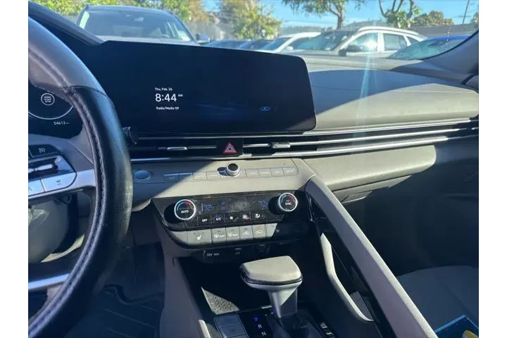 $17995 : Hyundai ELANTRA 2023 SEL 4dr image 8