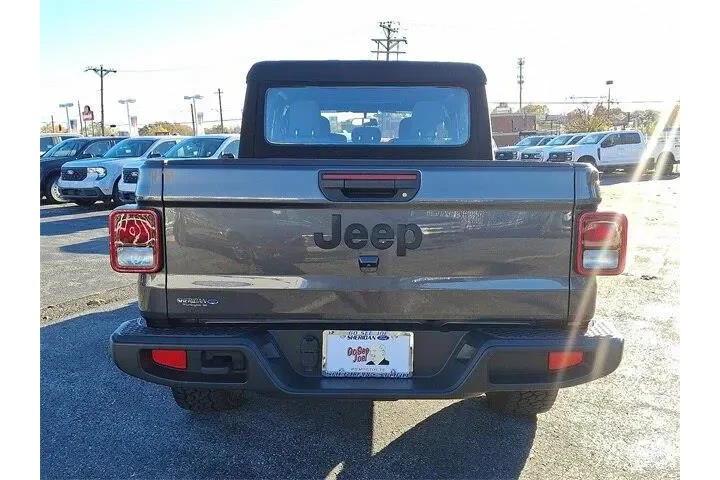 $31647 : Jeep Gladiator 2024 4x4 Spor image 5