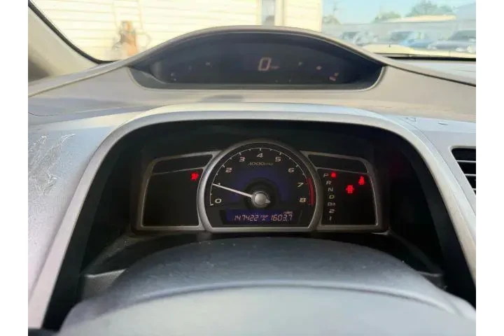 $6000 : Honda Civic 2009 LX 4dr Seda image 8