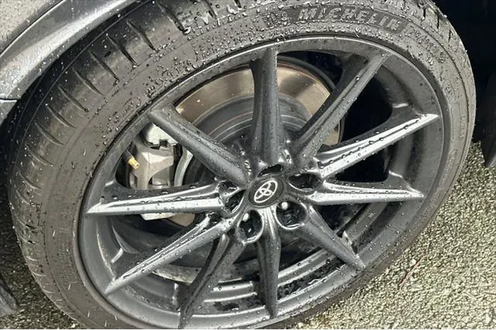 $30790 : Toyota GR86 2023 Premium 2dr image 7