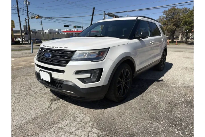 $16495 : 2017 Explorer XLT image 1