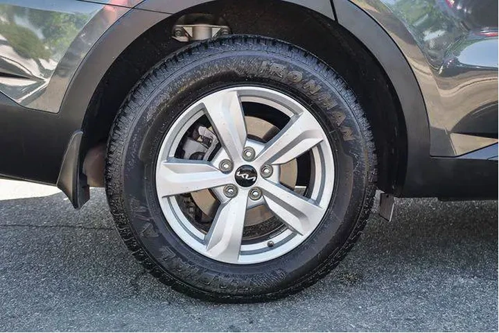 $20000 : Kia Sorento 2022 LX 4dr SUV image 9