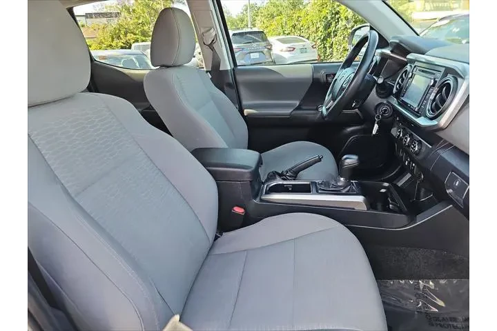 $27268 : Toyota Tacoma 2019 4x2 SR5 V image 10