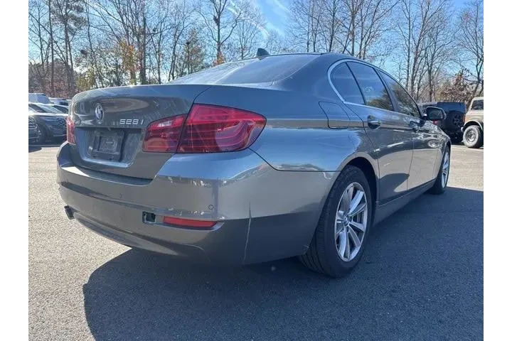 $13888 : BMW 5 Series 2014 AWD 528i x image 5