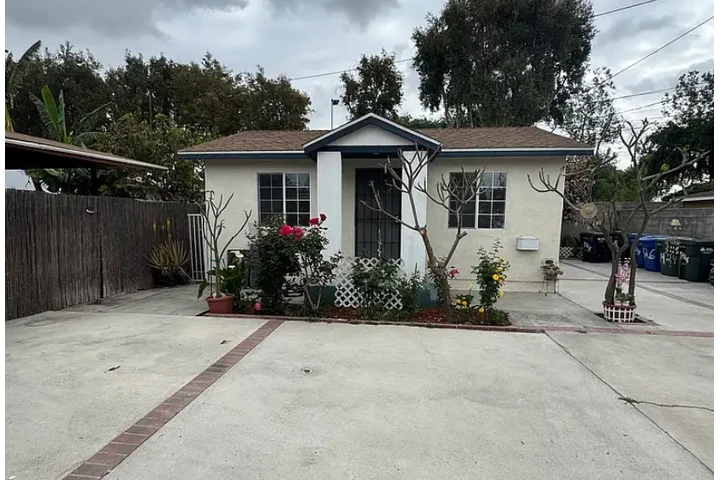 $1499 : READY FOR MOVE IN Commerce image 1