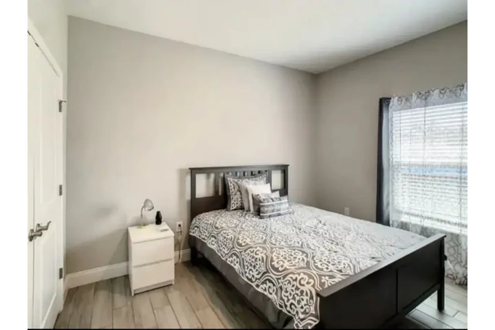 $450 : Rento un cuarto image 1