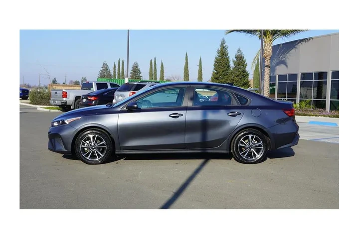 $18250 : 2024 Forte LXS image 9