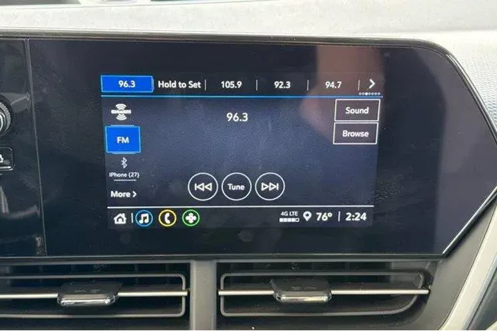 $19588 : Chevrolet Trax 2025 LS 4dr C image 2