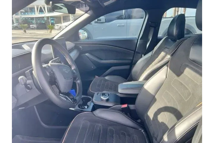 $35482 : Ford Mustang Mach-E 2023 AWD image 3