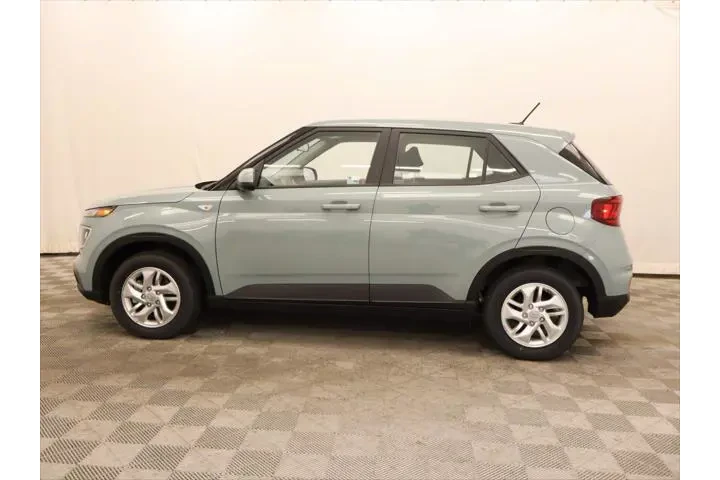 $19372 : Hyundai VENUE 2025 SE 4dr Cr image 2