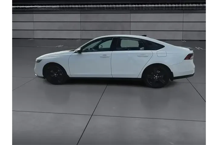$29788 : Honda Accord Hybrid 2024 Spo image 5