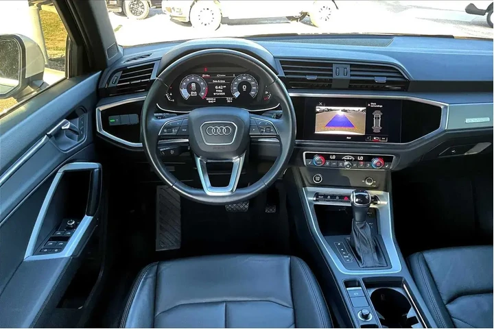 $24934 : Audi Q3 2022 AWD quattro S l image 5