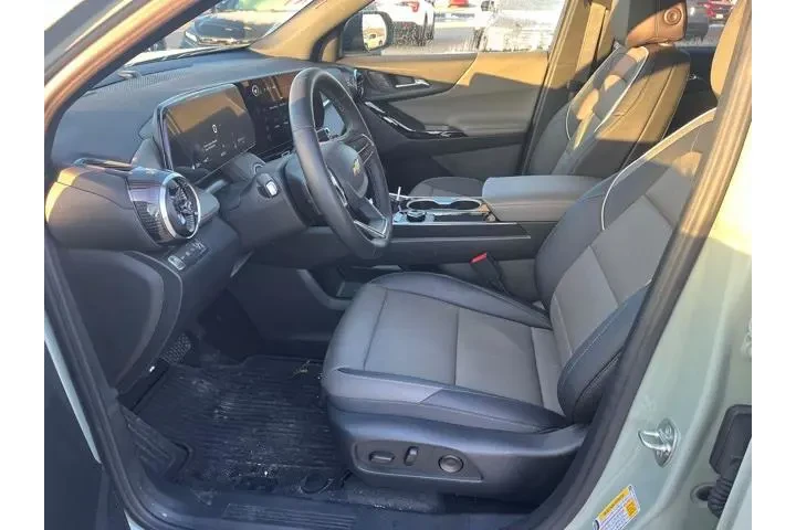 $29998 : Chevrolet Equinox 2026 4x4 L image 6