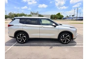 $1500 : Outlander Utility 4D SE thumbnail