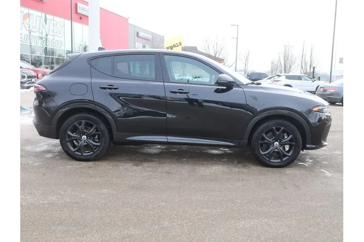 $26777 : Dodge Hornet 2024 AWD R/T Pl image 8