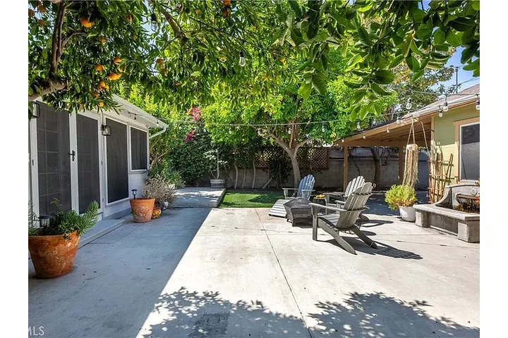 $1000 : 3 beds and 2 baths image 9