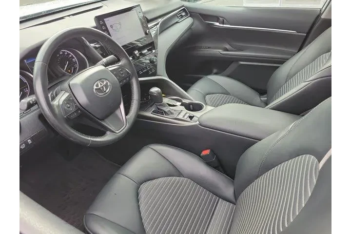 $30000 : Toyota Camry Hybrid 2024 SE image 5