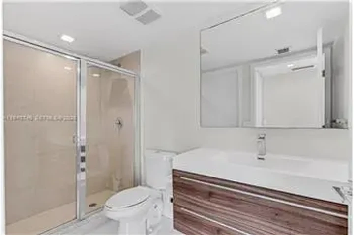 $4200 : Rental property with 2 bedro image 6