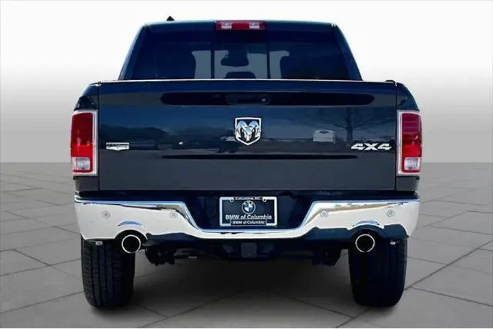 $26498 : Ram 1500 2017 4x4 Laramie 4d image 4