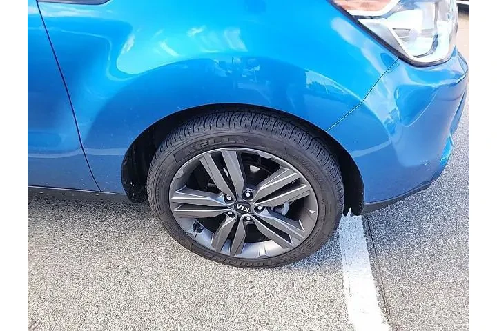 $9911 : Kia Soul 2015 + 4dr Crossove image 3