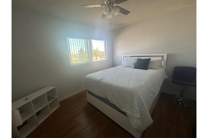 $775 : Cuarto disponible en Hawthorne image 1