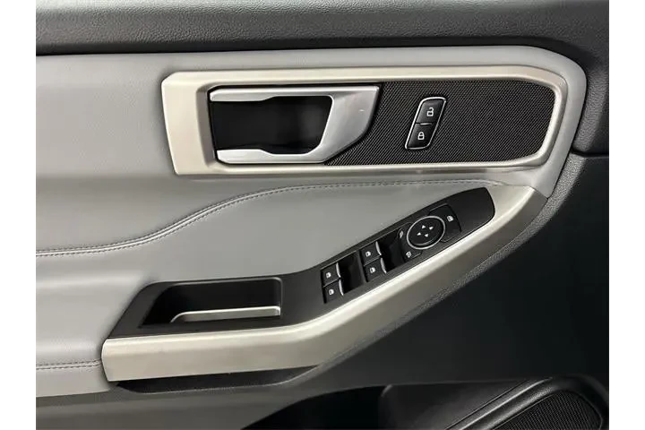 $28000 : Ford Explorer 2023 AWD XLT 4 image 5