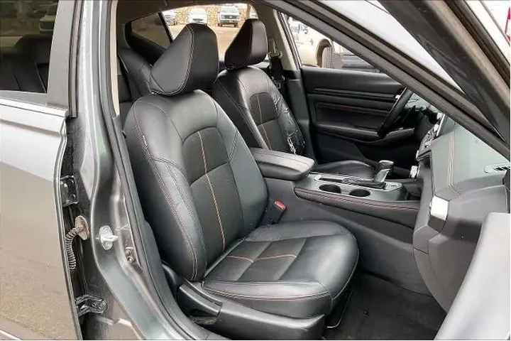 $19994 : Nissan Altima 2022 2.5 SR 4d image 8