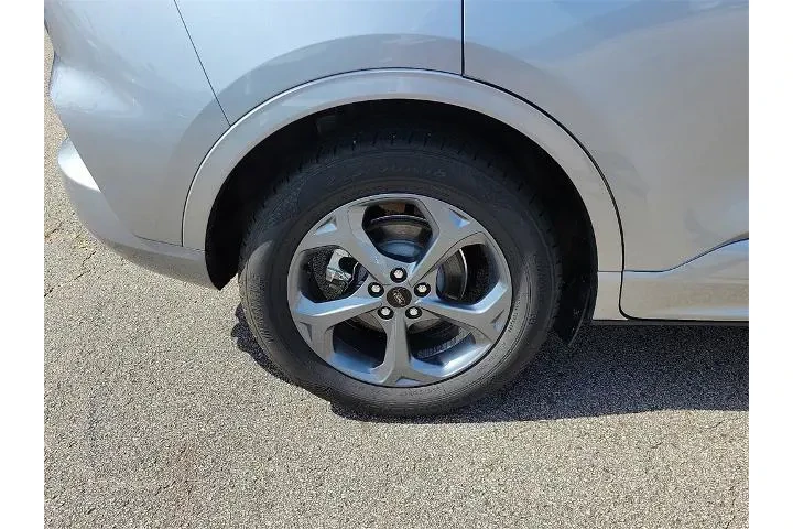 $18794 : Ford Escape 2023 ST-Line 4dr image 7