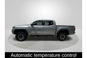 $29817 : Toyota Tacoma 2021 4x2 TRD O thumbnail