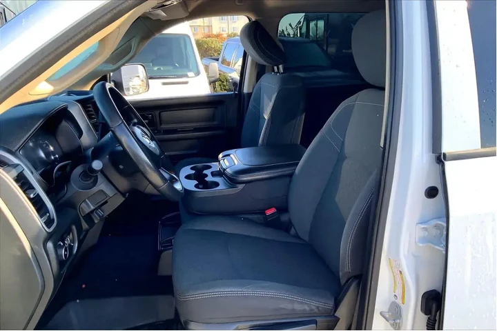 $37825 : Ram 3500 2020 4x4 Tradesman image 6