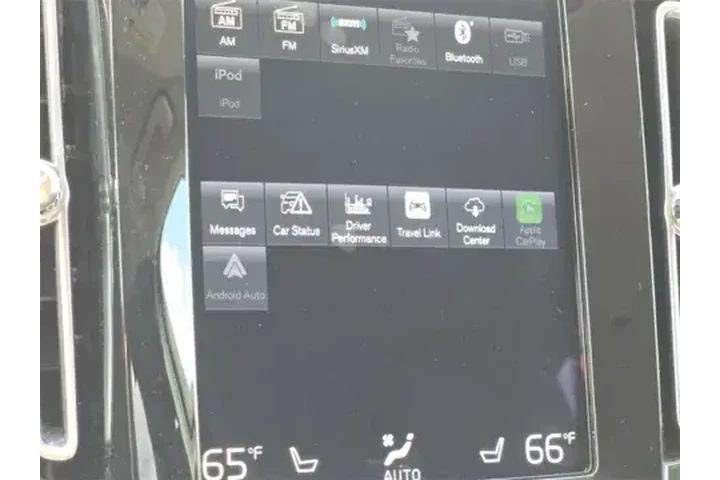 $23950 : 2022 XC40 image 5