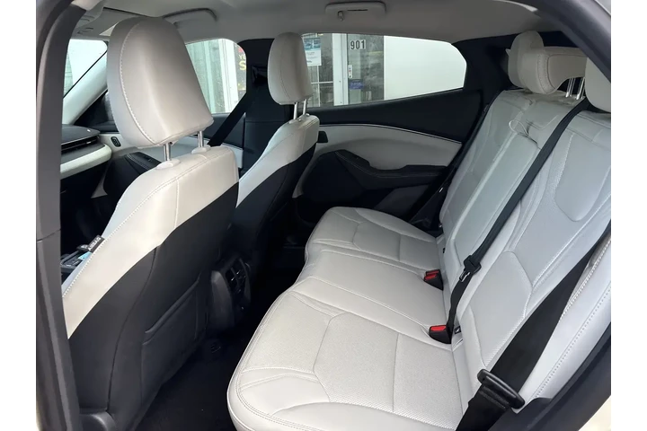 $38995 : Ford Mustang Mach-E 2025 AWD image 10