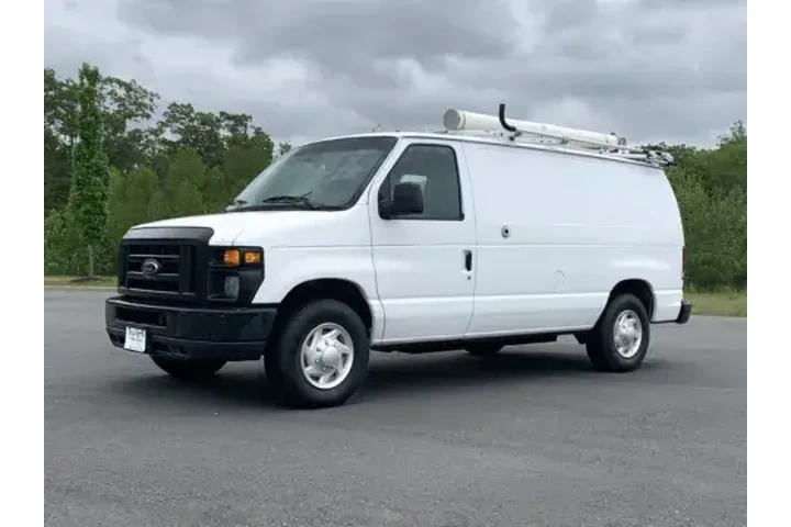 $11900 : 2010 ECONOLINE E250 image 3