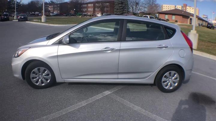 $9300 : PRE-OWNED  HYUNDAI ACCENT SE image 6