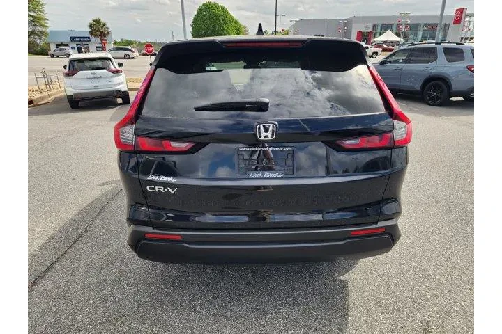 $29121 : Honda CR-V 2025 LX 4dr SUV image 5