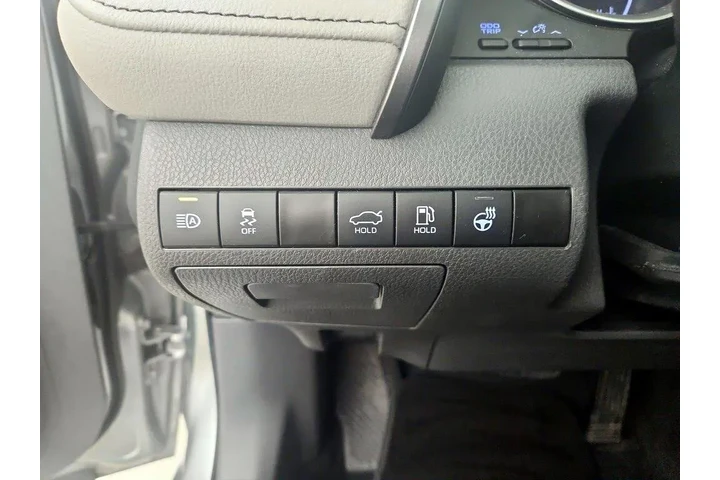 $24998 : Toyota Camry 2023 XLE 4dr Se image 5