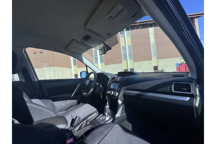 $8999 : 2016 Forester 2.5i image 7