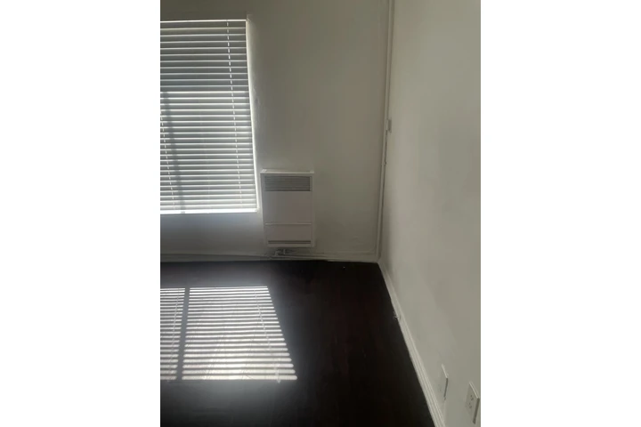 $1395 : 1443 S  BONNIE BREA image 7