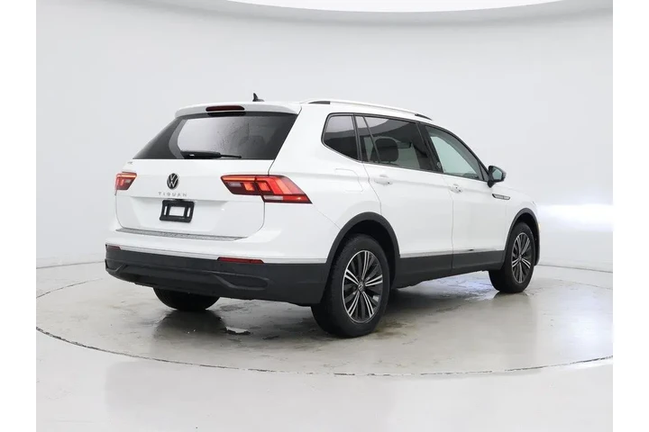 $23998 : Volkswagen Tiguan 2024 Wolfs image 8