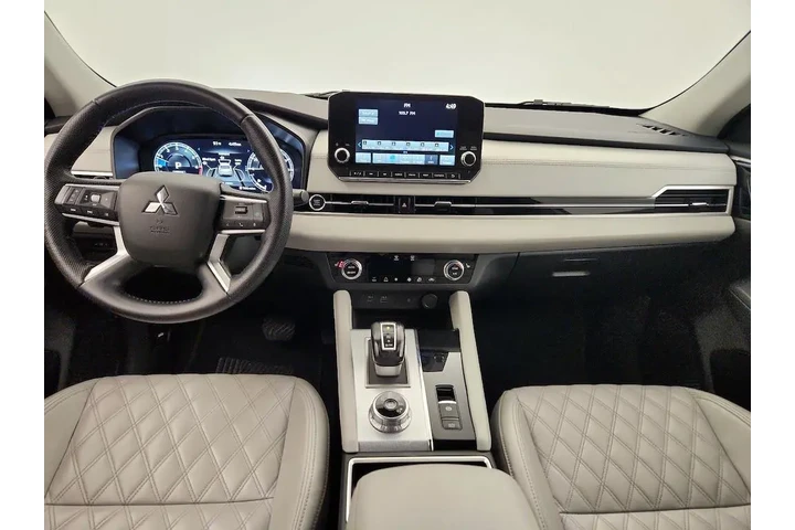 $23998 : Mitsubishi Outlander 2023 SE image 9