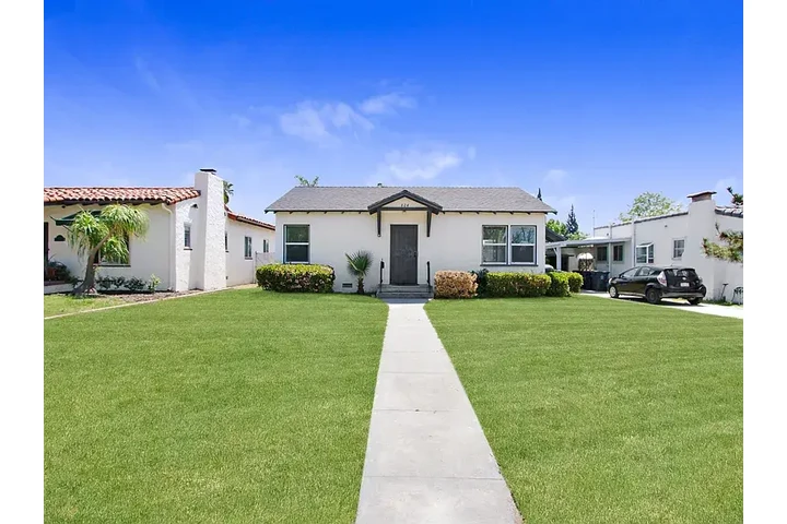 $1000 : Move in ready home image 3