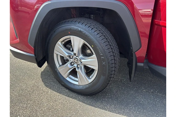 $30000 : Gold Certified 2023 RAV4 XLE image 5