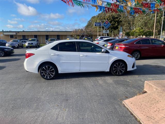 $17999 : 2017 Corolla SE image 4