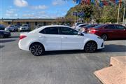 $17999 : 2017 Corolla SE thumbnail