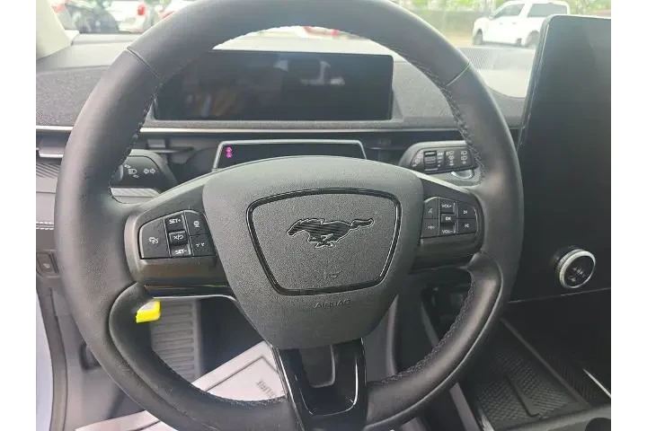 $30999 : Ford Mustang Mach-E 2024 AWD image 10