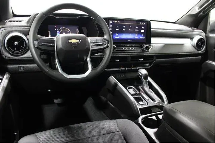 $33982 : Chevrolet Colorado 2023 4x2 image 2