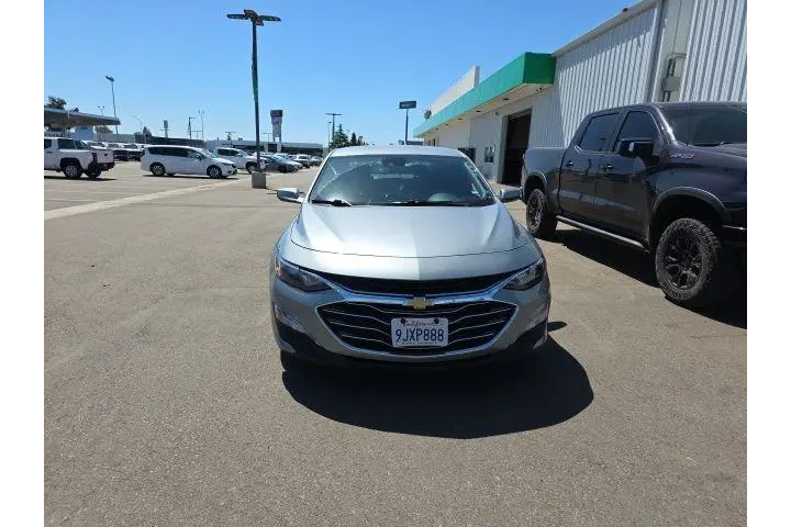 $19775 : Chevrolet Malibu 2024 LT 4dr image 2