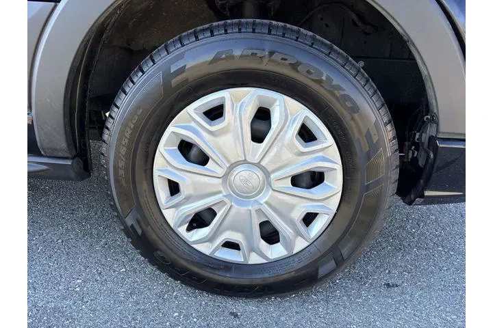 $38500 : Ford Transit 2023 350 XL 3dr image 2