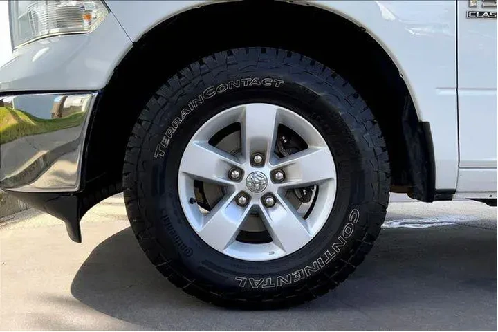 $22985 : Ram 1500 Classic 2021 4x2 Tr image 9