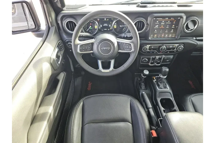 $33958 : Jeep Wrangler 2023 4x4 Sahar image 4